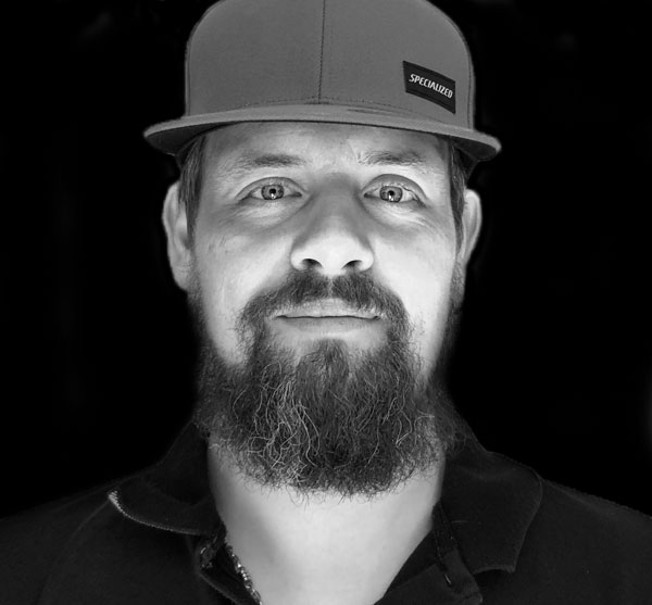 Portraitaufnahme von Steffen Seitz - Elektrotechniker bei SES